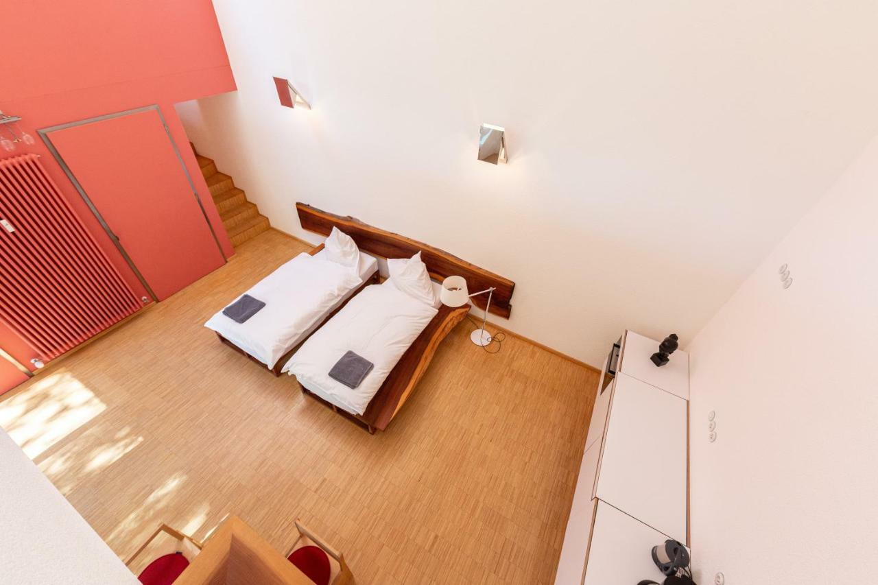 Loft Apartment *